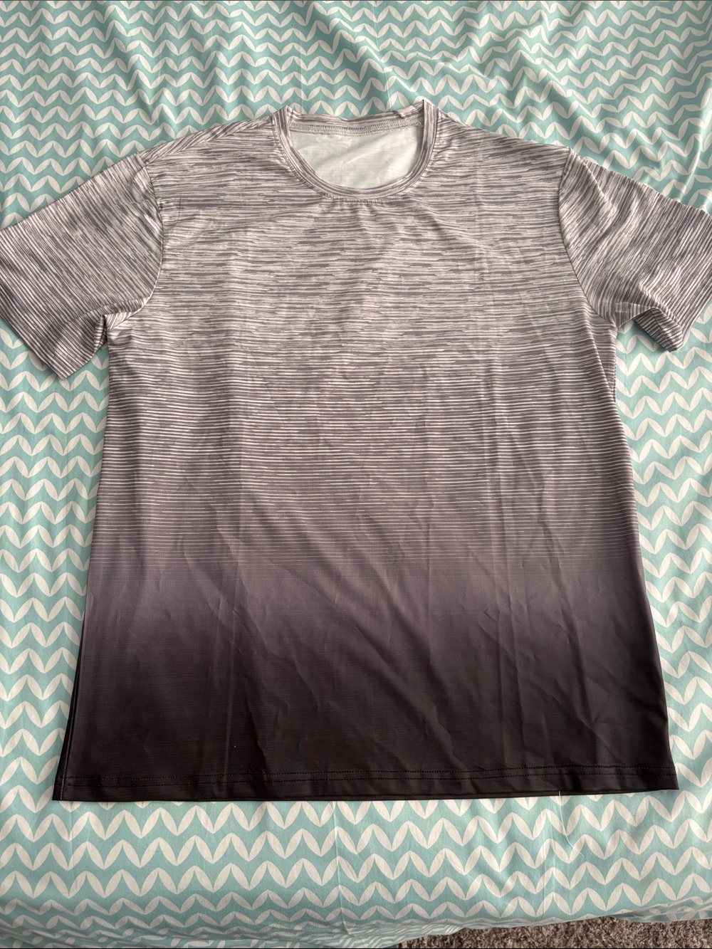 Men's Gradient Short-Sleeve Performance Fabric Crewneck Shirt - Gray